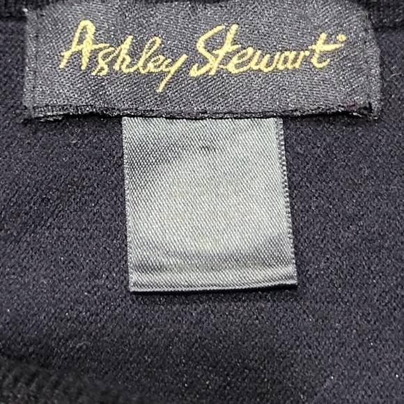 2X Metallic Accent Open Cut Long Sleeve Boat Neck Tunic - Picture 6 of 6